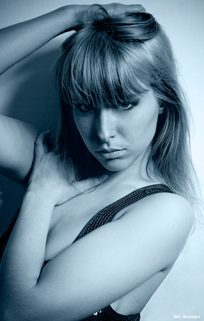 Female model photo shoot of Kasia Bielawska