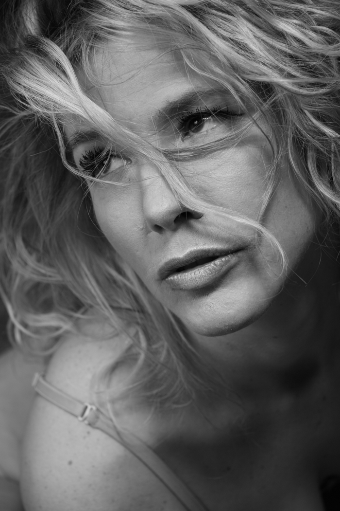 Female model photo shoot of Sandra Von T