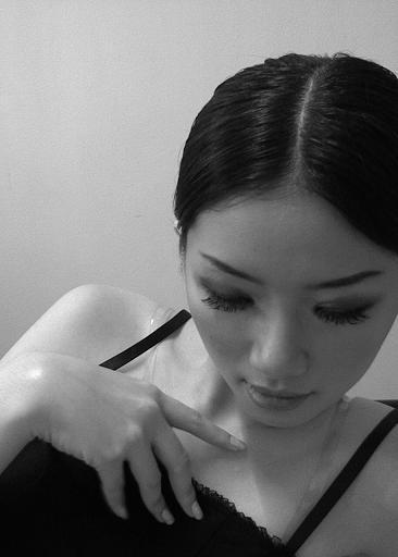 Female model photo shoot of Rinny Leong