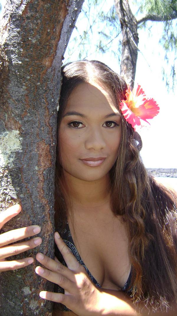 Female model photo shoot of Georgi-Girl in Hilo, Hawaii