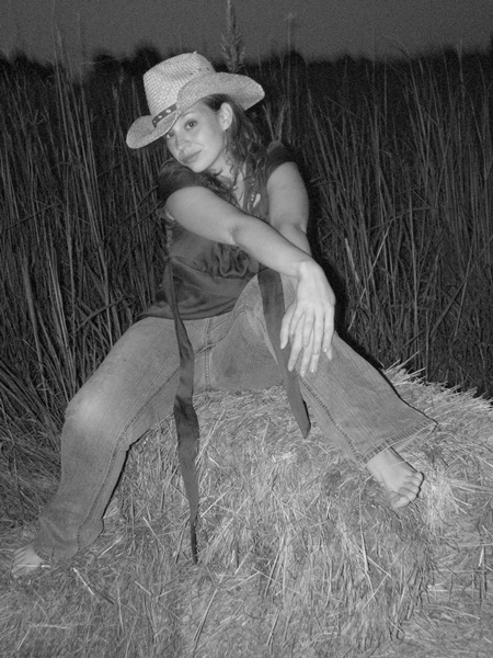 Female model photo shoot of Ladylora in lincoln nebraska