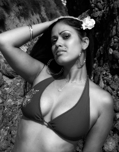 Female model photo shoot of Kimberly Juell by Ben Lozano Jr in Santa Monica Beach