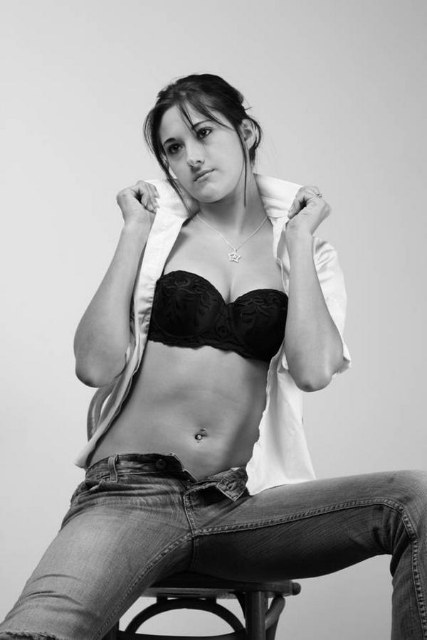 Female model photo shoot of Samantha by Adam Graser