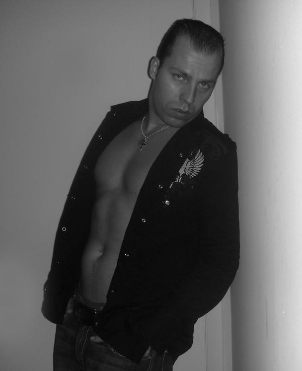 Male model photo shoot of Michael Hodnett