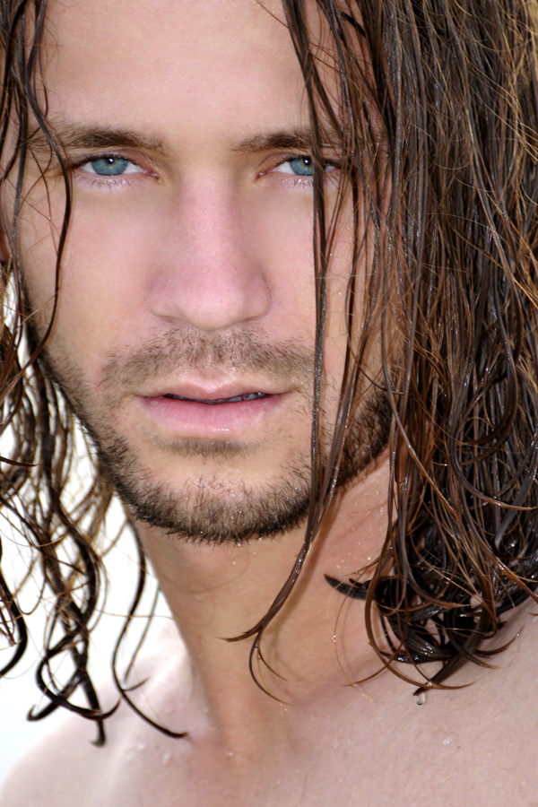 Male model photo shoot of Luke Walsh