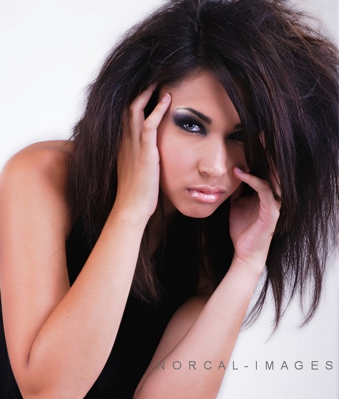 Female model photo shoot of Vaneza Minore