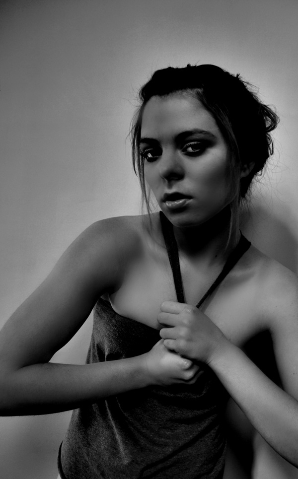 Female model photo shoot of Samantha Knigge