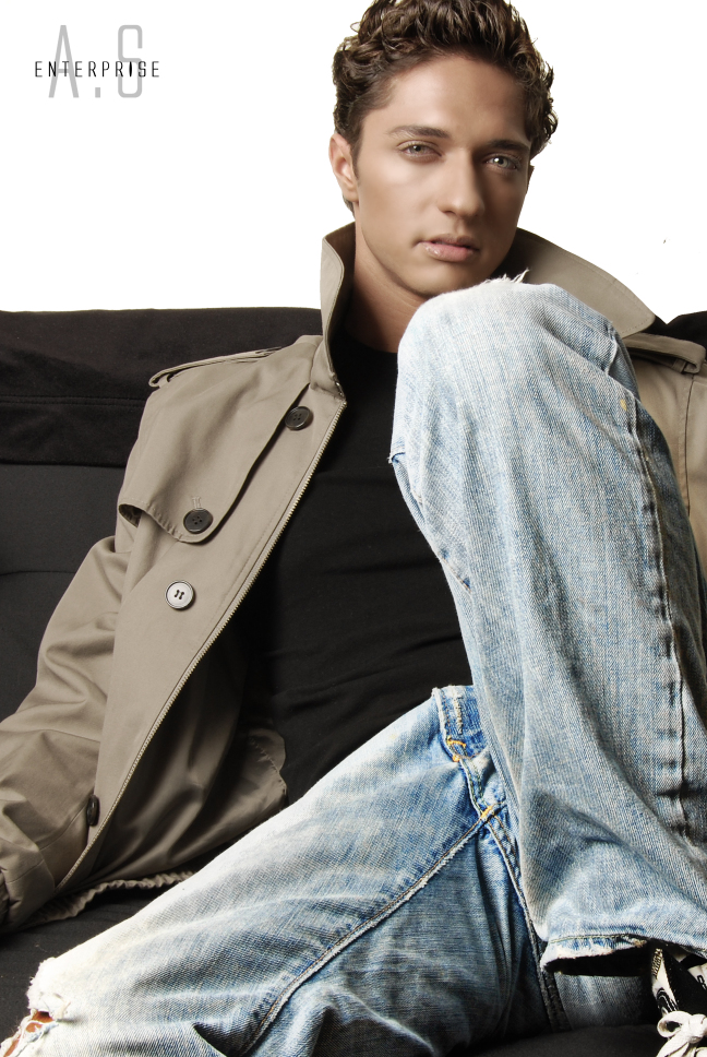 Male model photo shoot of JohnnyRendon
