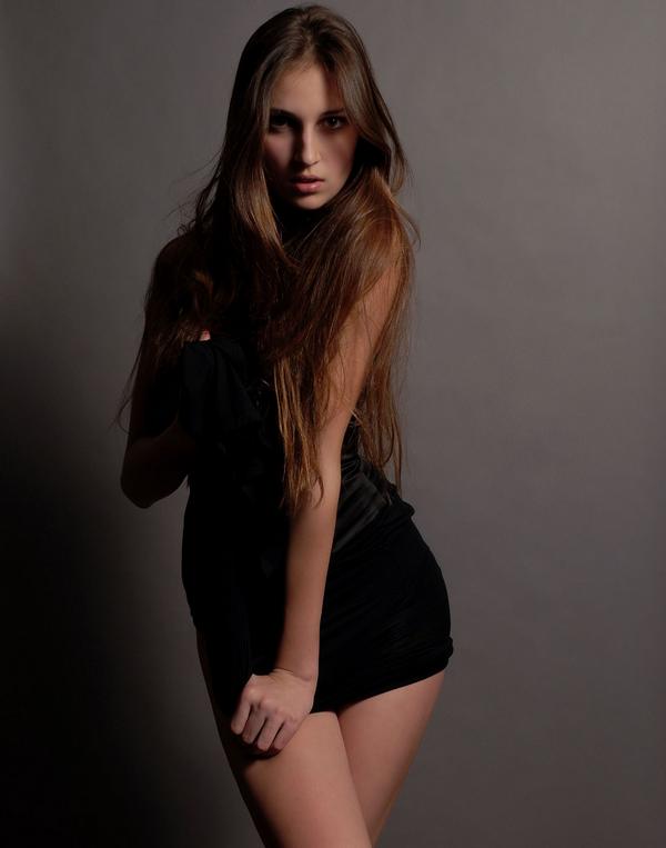 Female model photo shoot of Alina R