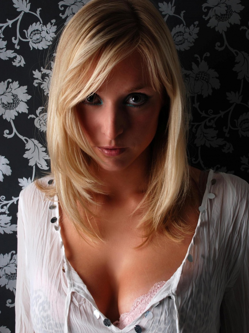 Female model photo shoot of Botty in Nottingham