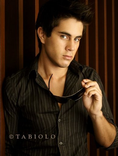 Male model photo shoot of Czar of NY in Hawaii