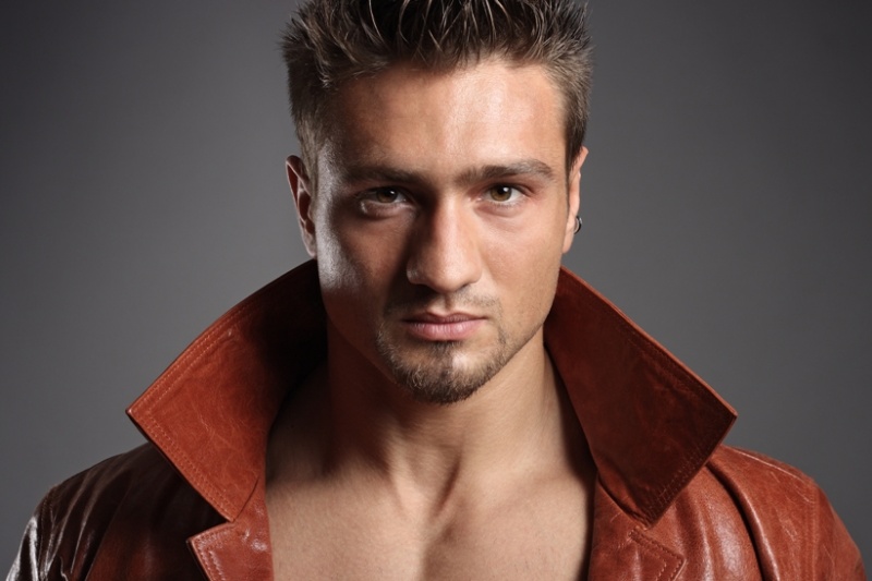 Male model photo shoot of klimak