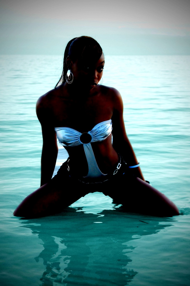 Female model photo shoot of Sharmelia Grant in Freeport ,Bahams