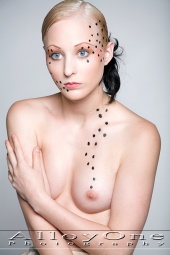 Female model photo shoot of shenic