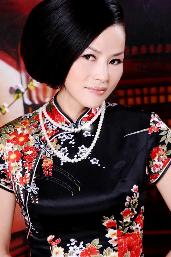 Female model photo shoot of Kiki Yu