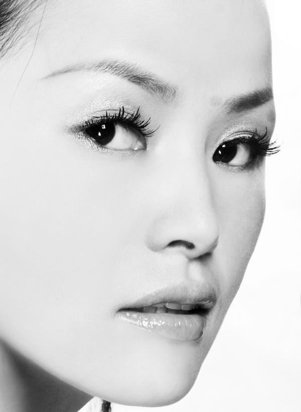 Female model photo shoot of Kiki Yu