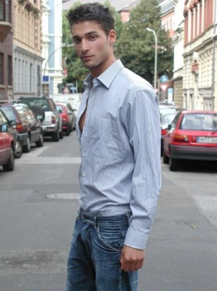 Male model photo shoot of Yim Tedeski