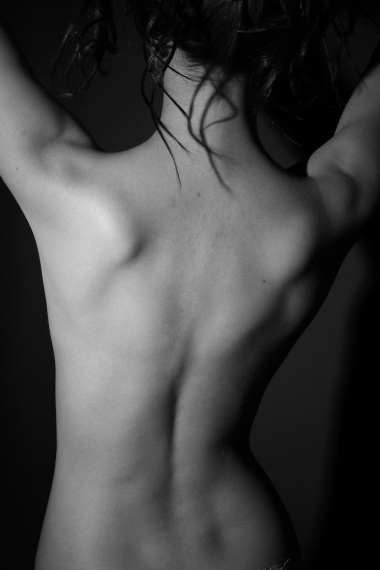 Female model photo shoot of LadySarah by DagothX