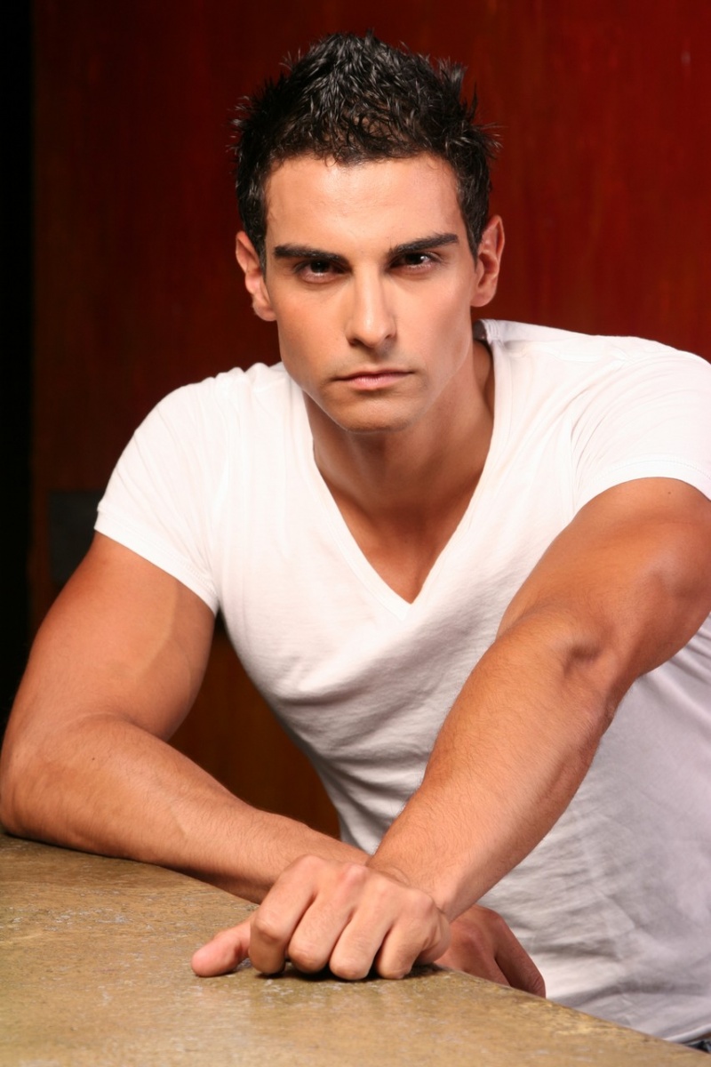 Male model photo shoot of Christopher Campese in MontrÃ©al
