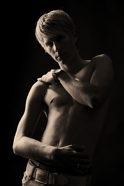 Male model photo shoot of NikJohn in Amersfoort