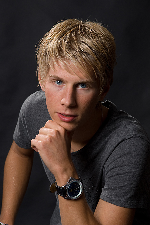Male model photo shoot of NikJohn in Amersfoort