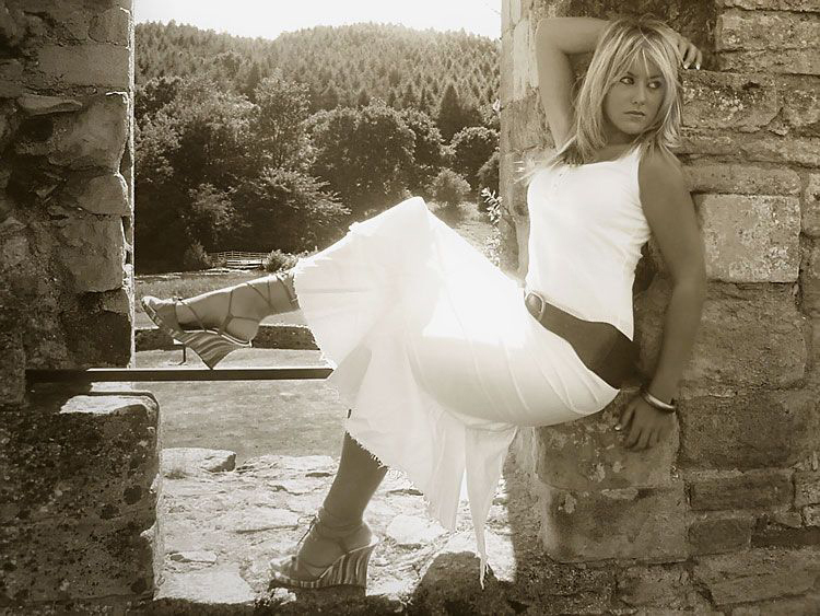 Female model photo shoot of Maria-Louise Edeson