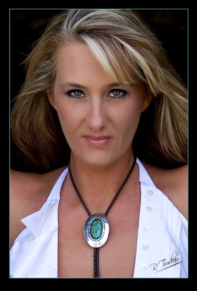 Female model photo shoot of Naomi Nichols by R Trudeau Photography