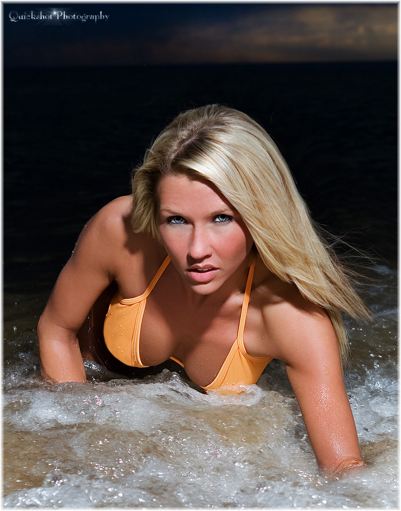 Female model photo shoot of Niki-Marie by qsp in South Haven