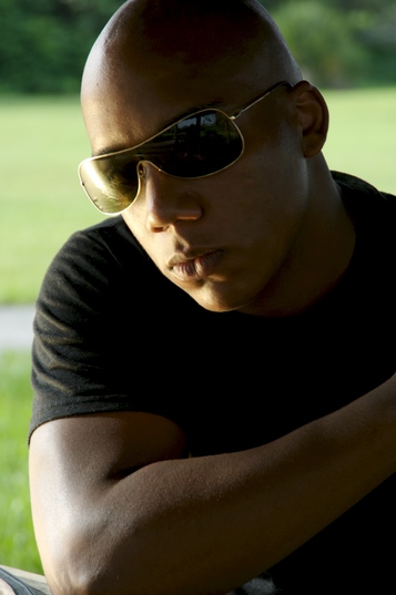 Male model photo shoot of CubanCaLi