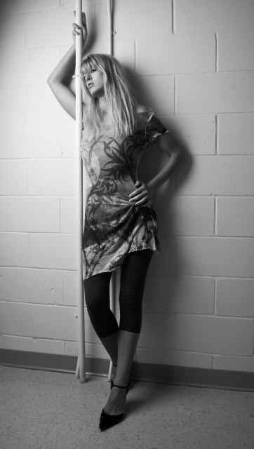 Female model photo shoot of Nicki Hale