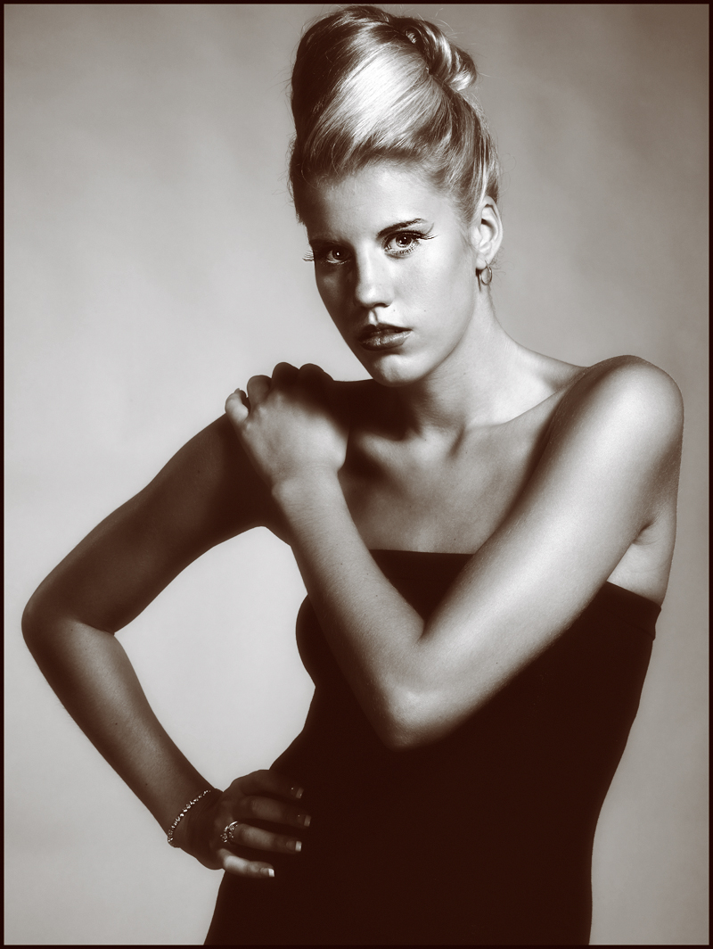 Female model photo shoot of Jessie Ma by Geyer Studio