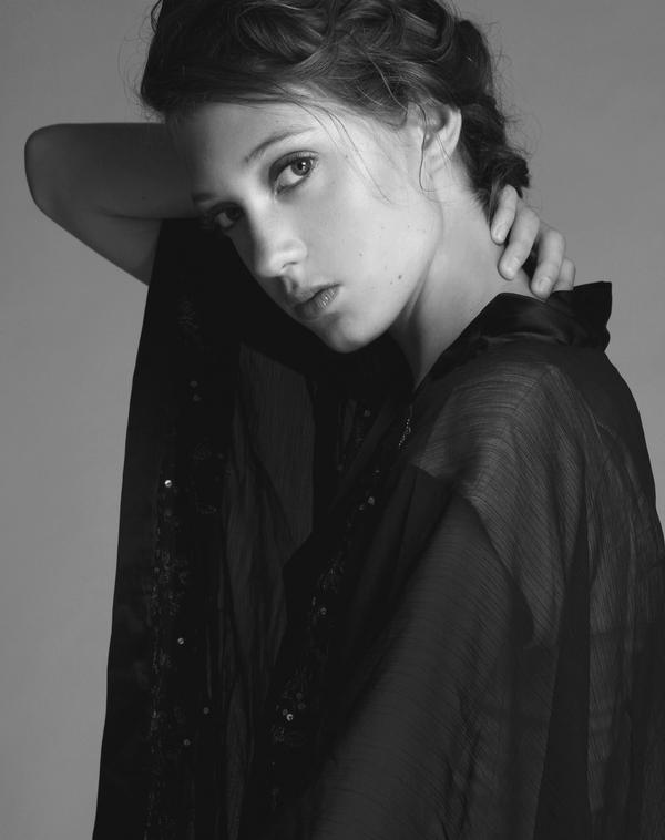 Female model photo shoot of Taylor Michel