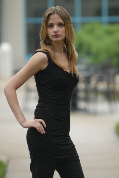 Female model photo shoot of Alexa Guiles