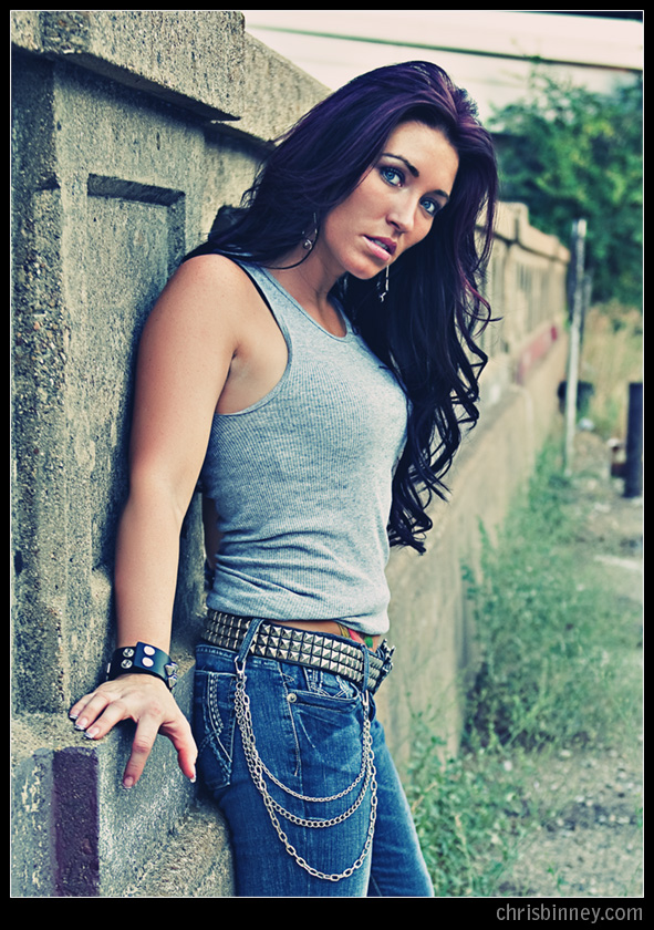 Female model photo shoot of Lysa D by BennyPhoto