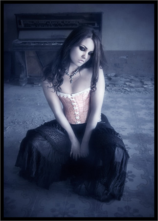 Female model photo shoot of Ermioneweb