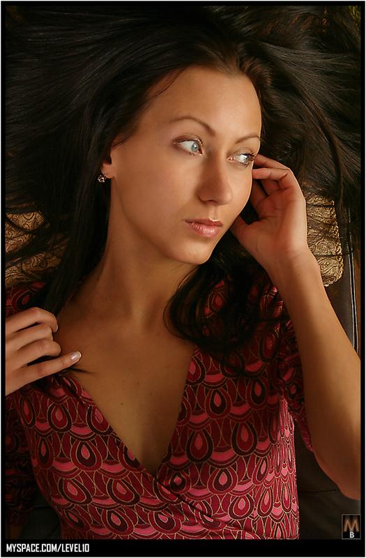 Female model photo shoot of Lesja
