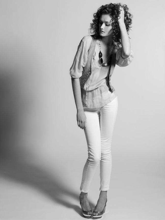 Female model photo shoot of Amy beth Duclos
