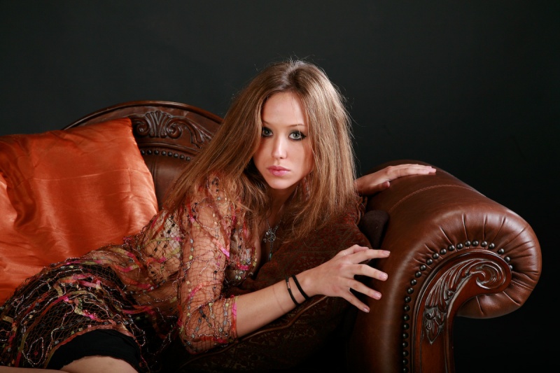 Female model photo shoot of Jeslyn
