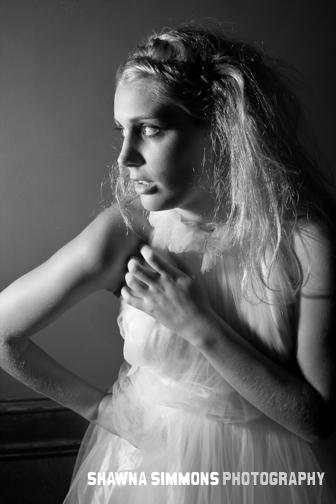Female model photo shoot of Lauren Simmons by Shawna Simmons