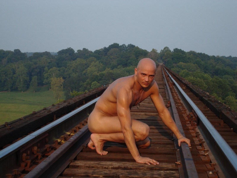 Male model photo shoot of Jeremy Levi