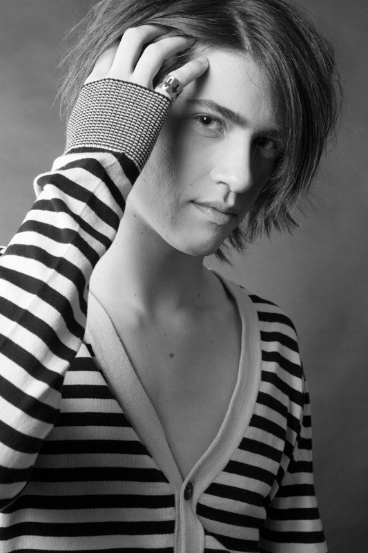 Female model photo shoot of Anna Ross