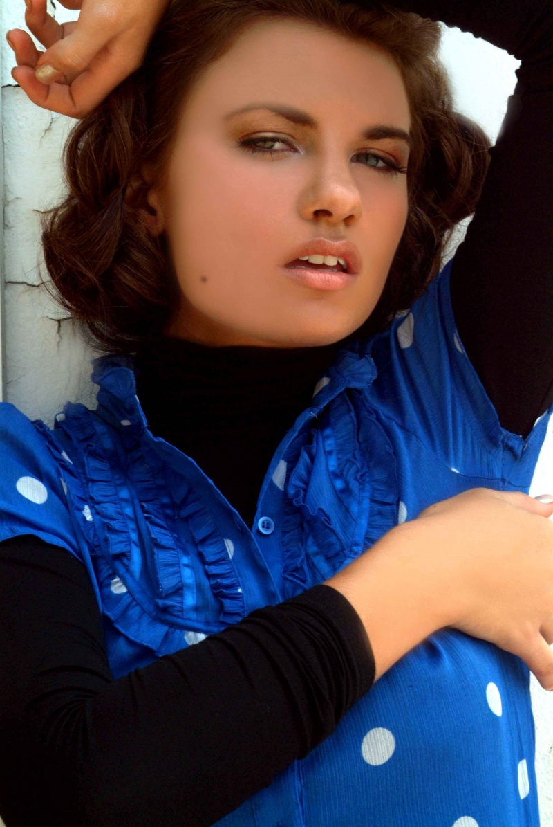 Female model photo shoot of teresa borrayo by DREW BROOKS