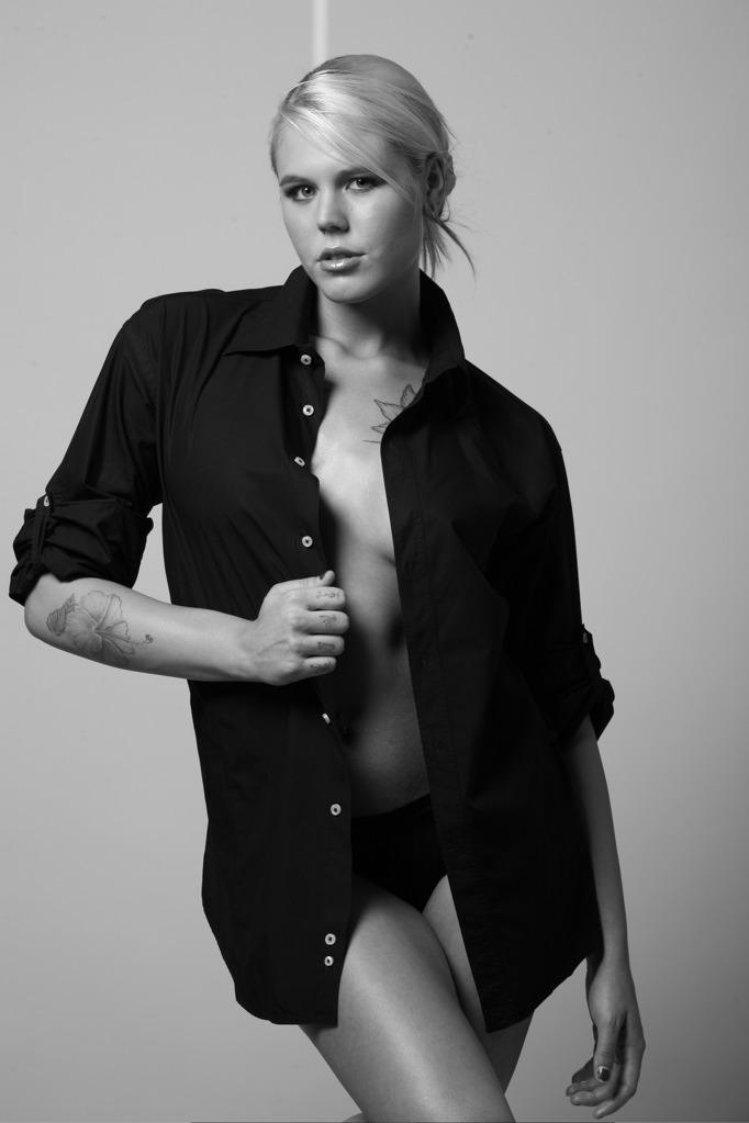 Female model photo shoot of Katie Price in Toronto