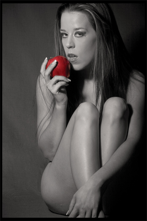 Female model photo shoot of Tara Ellis by Digital Dragon