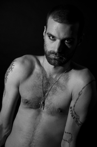 Male model photo shoot of Simon Thompson 007 in studio