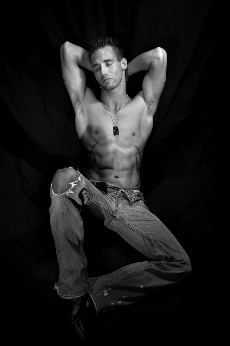 Male model photo shoot of matt frank