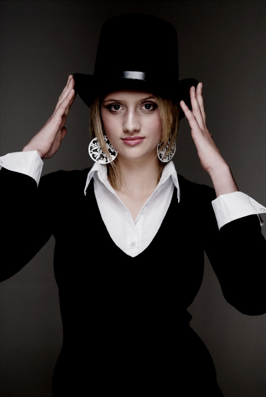 Female model photo shoot of LaraBrite