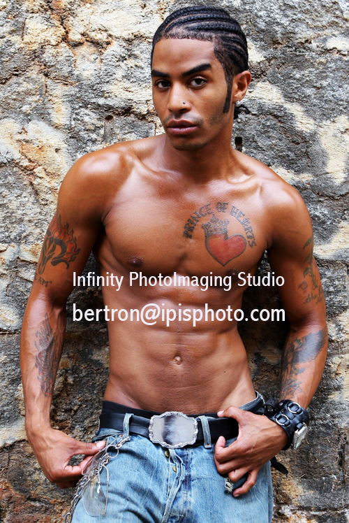 Male model photo shoot of ThaimfamousBrentwood