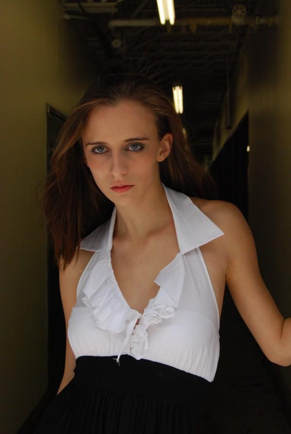 Female model photo shoot of Nicole Leverett