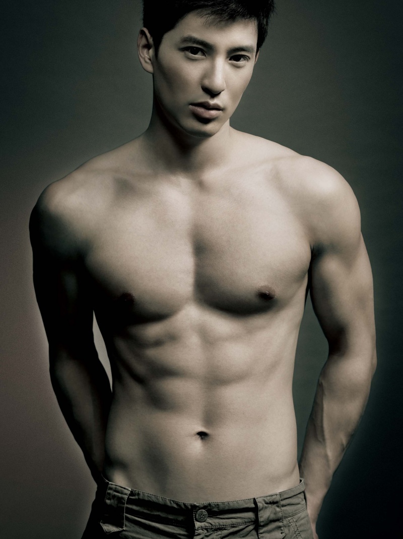 Male model photo shoot of Patryk Chaou